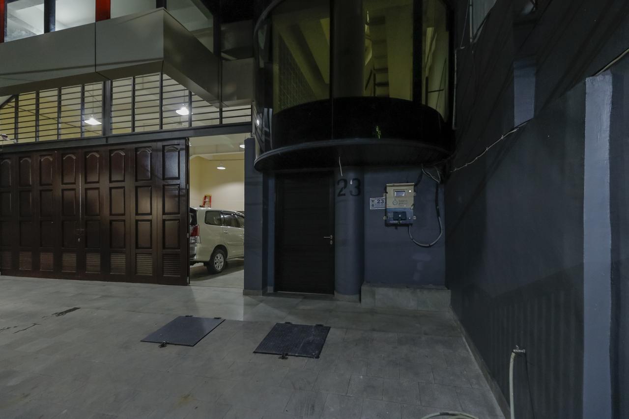 מלון ג'קרטה Reddoorz Near Harmoni Gajah Mada מראה חיצוני תמונה