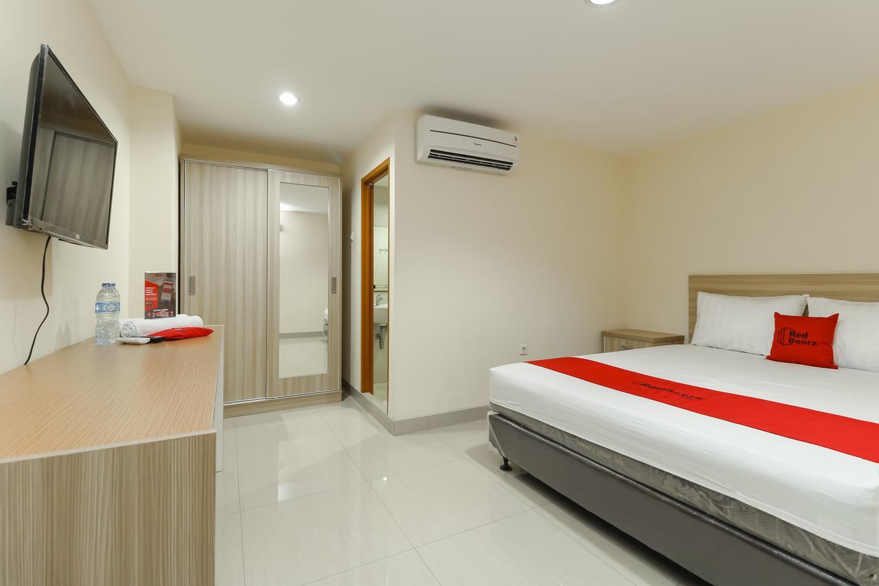 מלון ג'קרטה Reddoorz Near Harmoni Gajah Mada מראה חיצוני תמונה